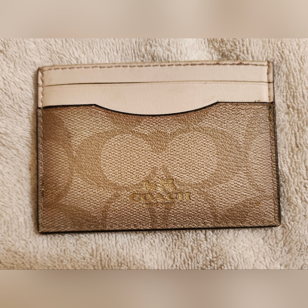 EUC Authentic Coach Signature Tan and Chalk Leather Slim Card Case